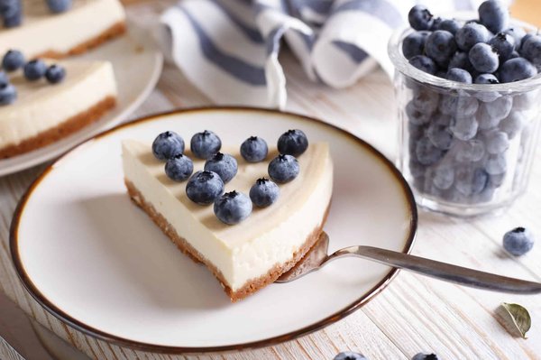 Come fare una deliziosa cheesecake alla newyorkese con una crosta croccante?